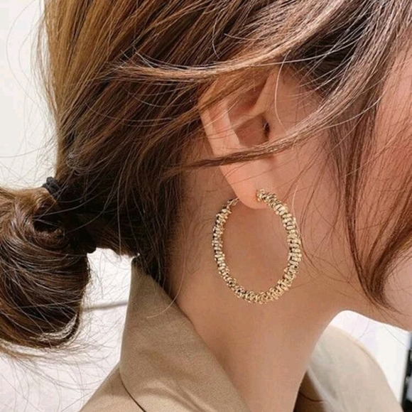 Jewelry - NWT Gold Colored Textured Hoop Earrings